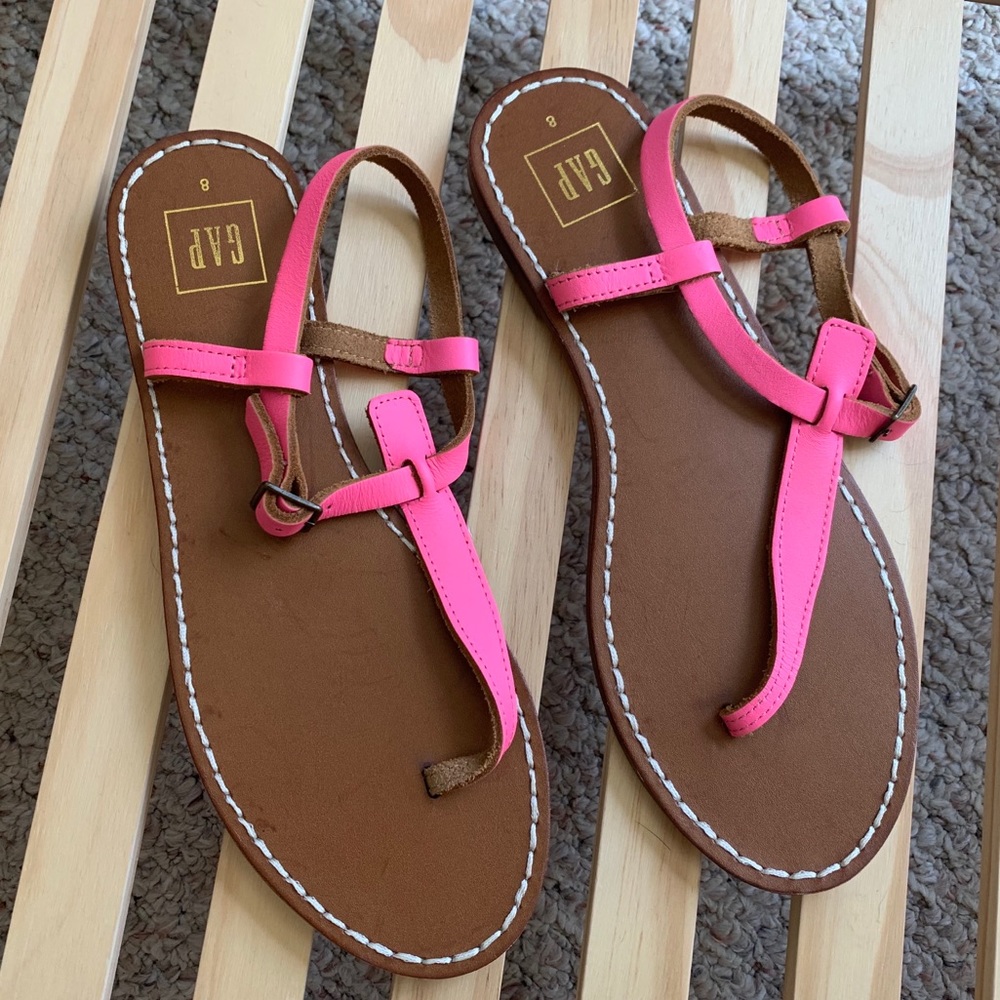 GAP Women's Leather Pink T-strap Thong Sandals